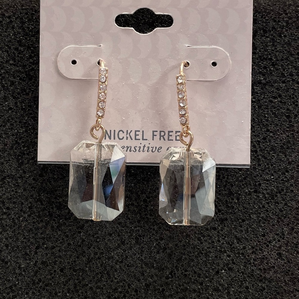 Earrings for sensitive ears